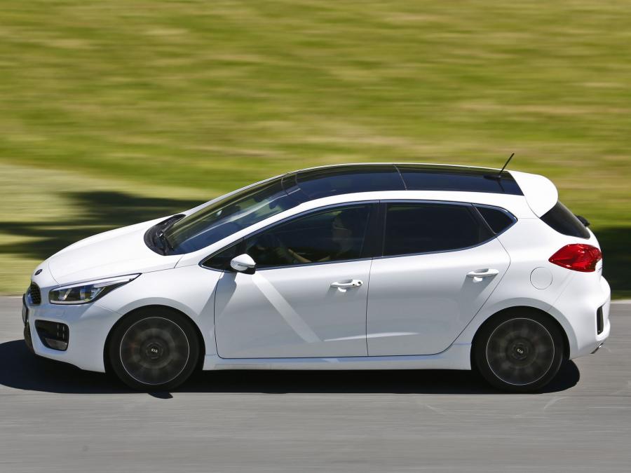  Kia cee&rsquo;d GT 2013 года  (UK) (фото 12 из 18)